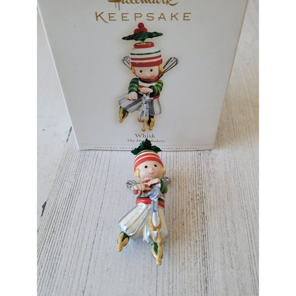Hallmark Whisk the Merry Baker's‎ 2006 ornament Xmas Decor glitter